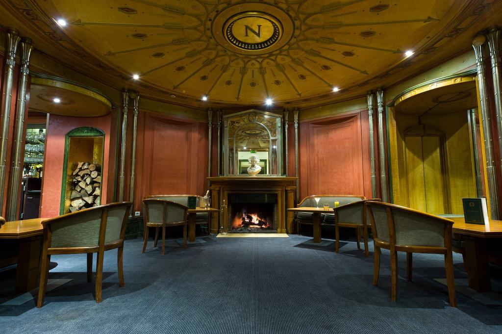 פונטנבלו Hotel Restaurant Napoleon מראה חיצוני תמונה