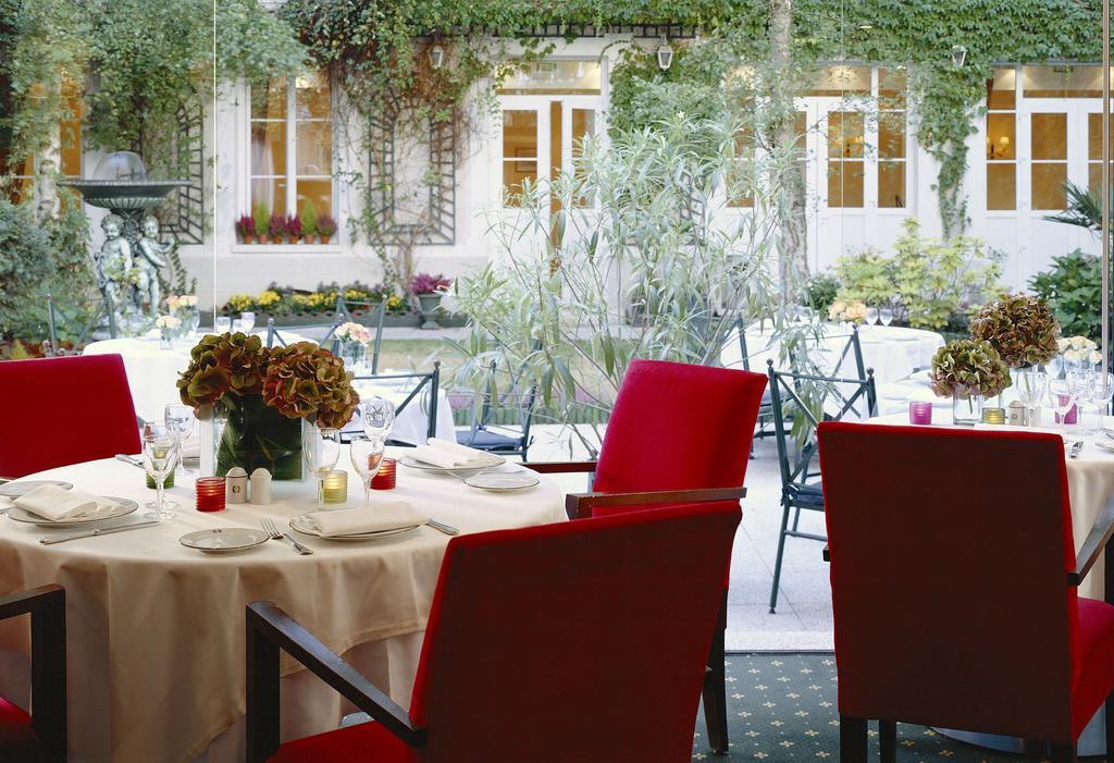 פונטנבלו Hotel Restaurant Napoleon מסעדה תמונה